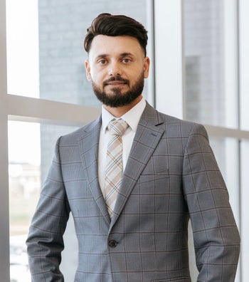 Portrait of Harwinder Sidhu, Associate.